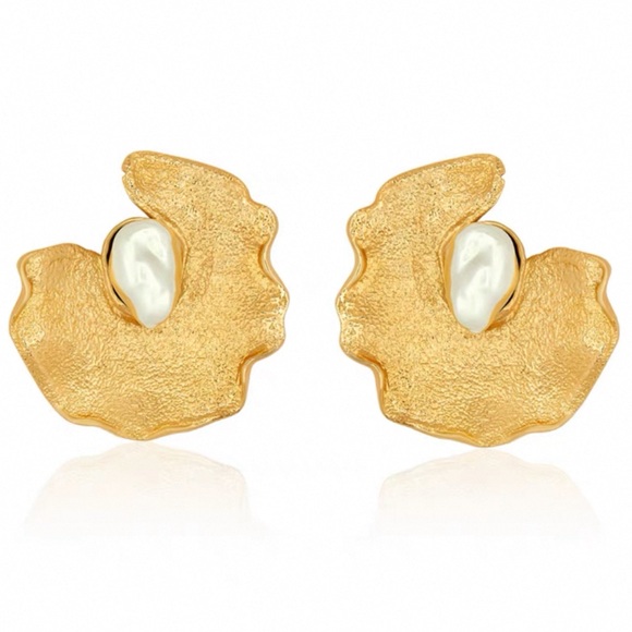 Oscar de la Renta Gold and Pearl Statement Earrings - Picture 2 of 2